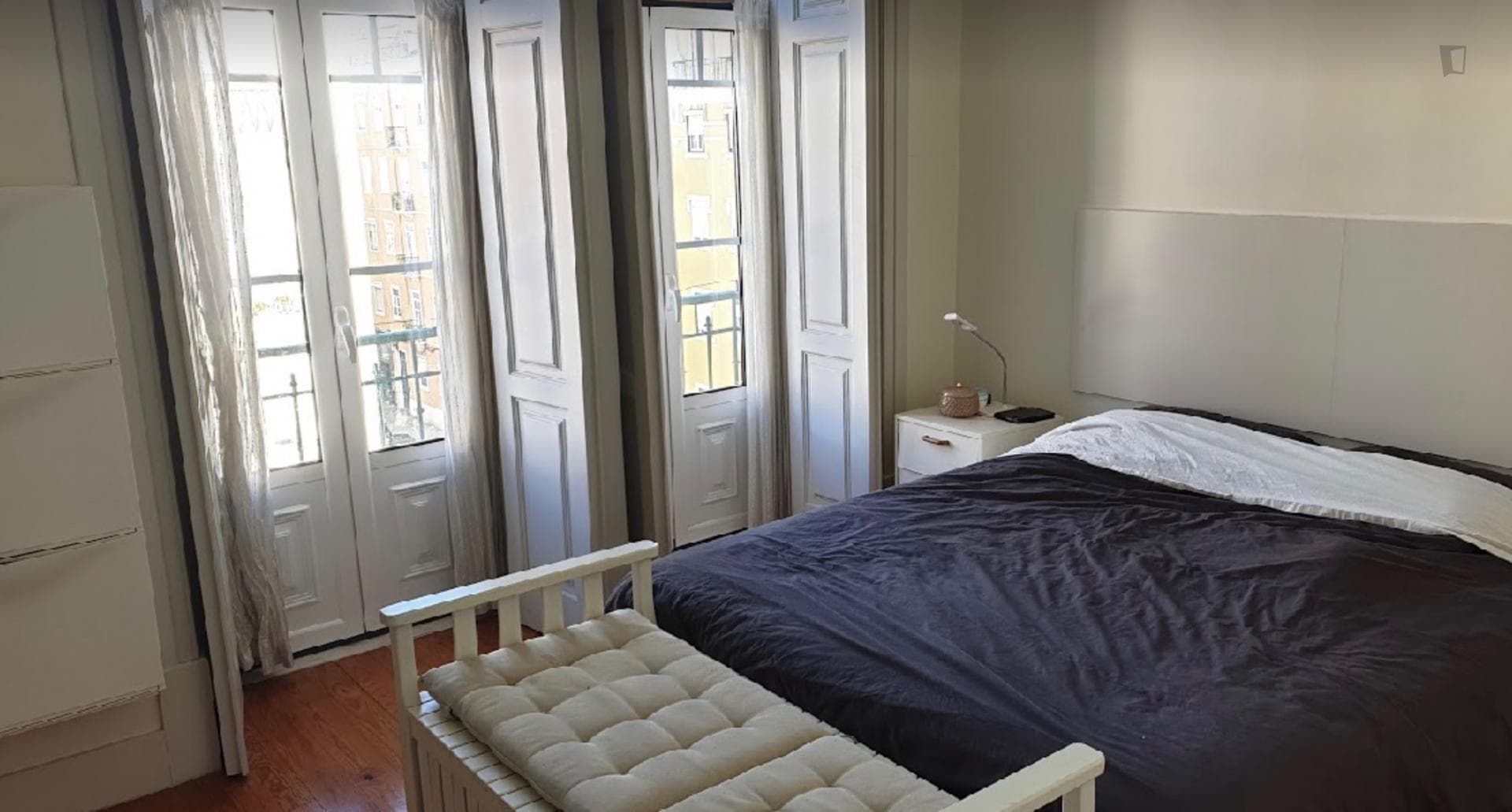 Arroios, charming double bedroom with a private bathroom photo 1