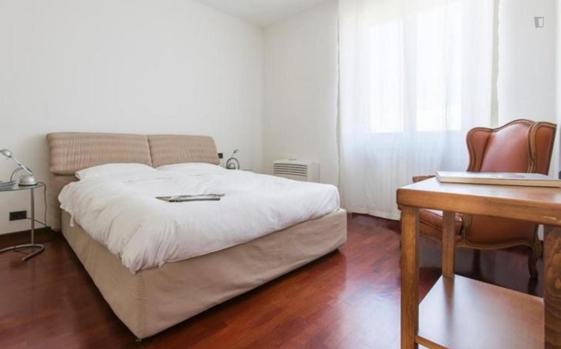 Modern 2-bedroom apartment near Zona Farini photo 1