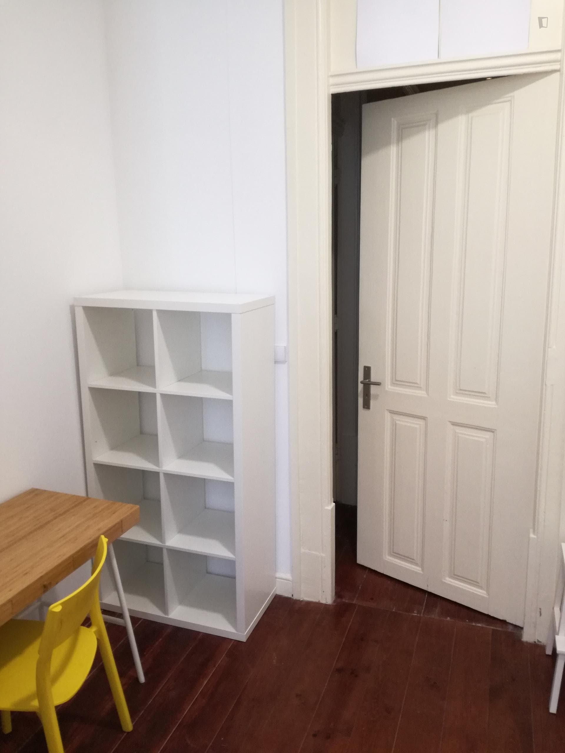 Really comfy single bedroom in the trendy Bonfim neighbourhood - 8A photo 1
