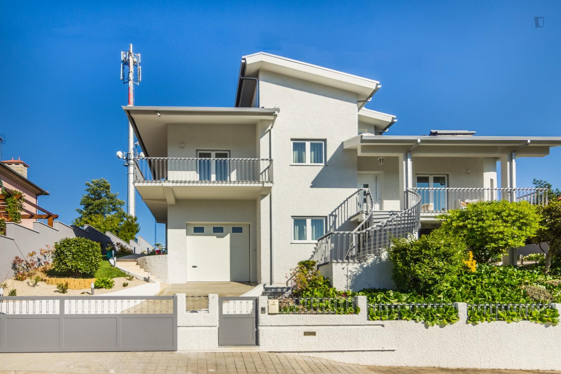 Property photo thumbnail