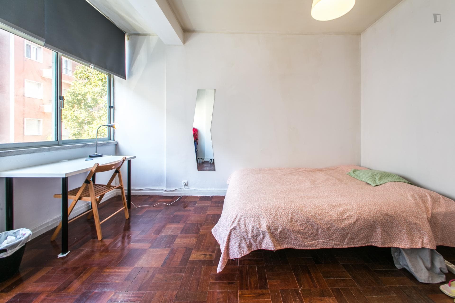 Comfy double bedroom in typical Estrela photo 1