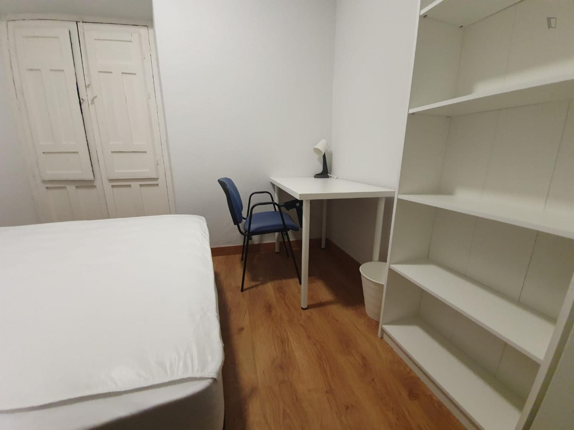 Really nice double bedroom near Faculdad de Derecho photo 1