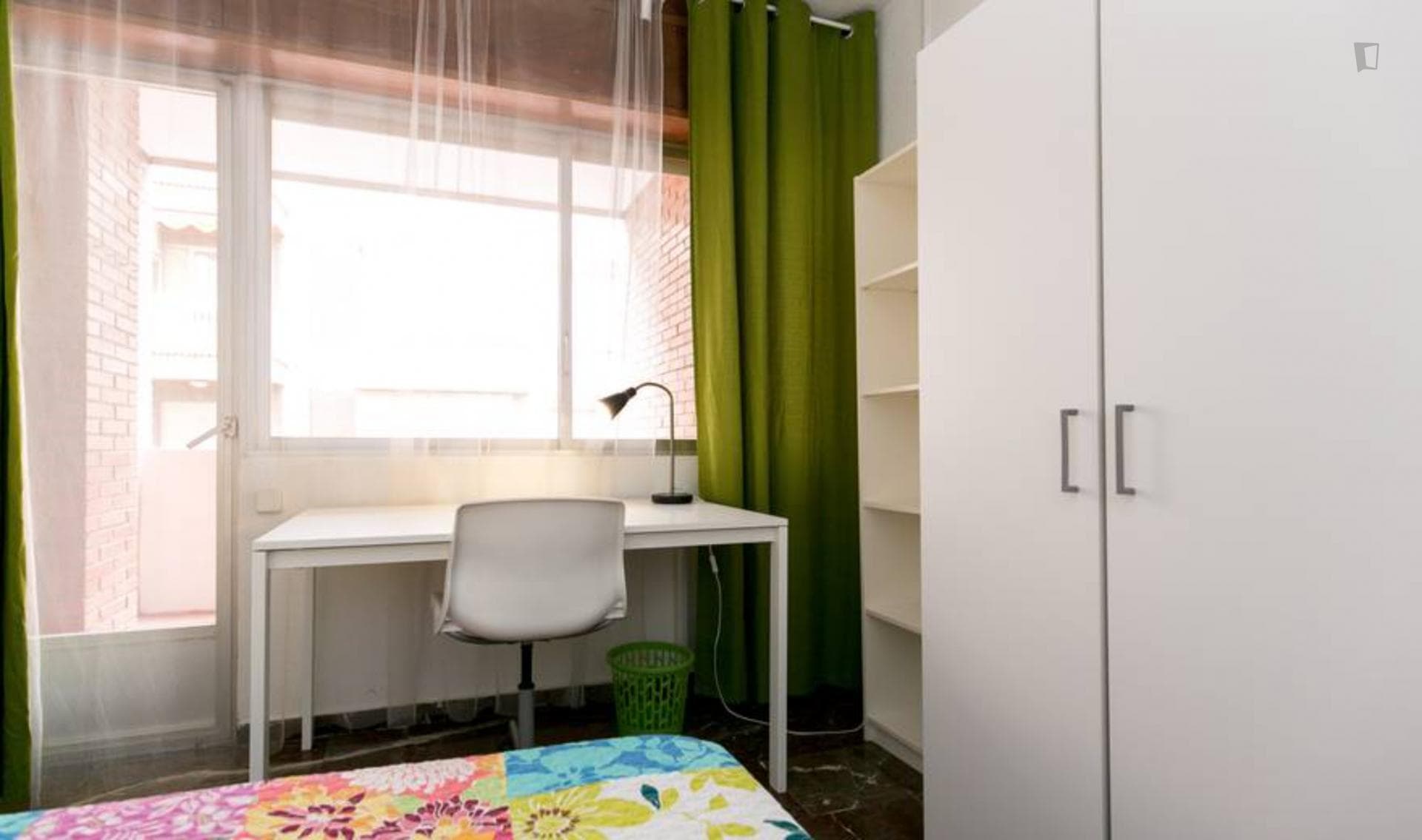 Pleasant double bedroom, with a balcony, in Camino de Ronda photo 1