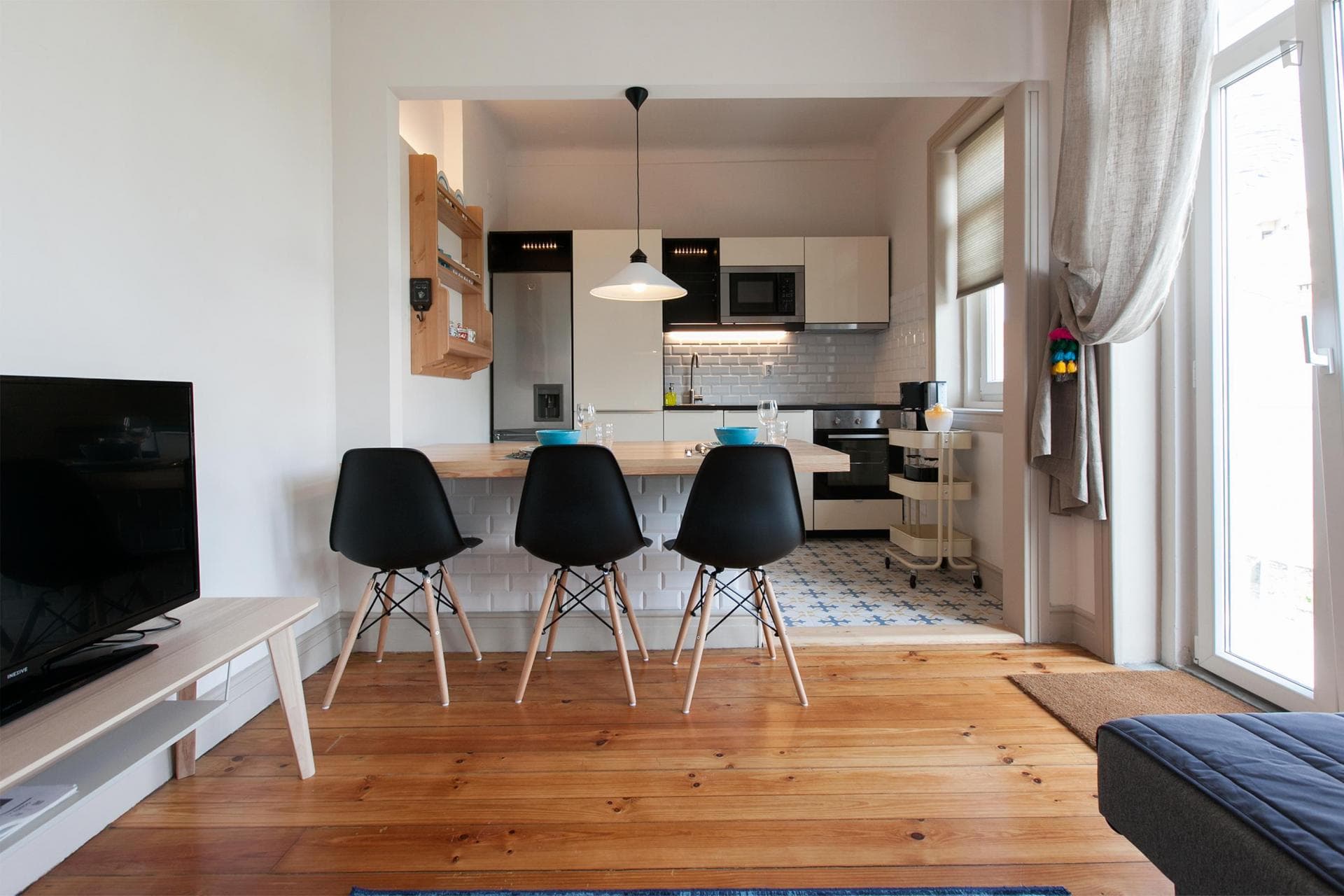 Comfortable double bedroom in a stylish apartment close to Casa da Música photo 1