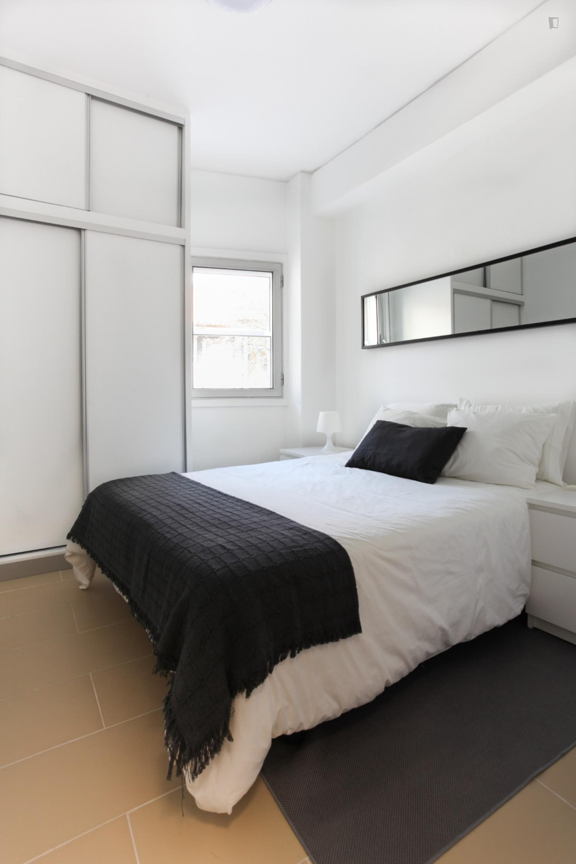Bright 1-bedroom apartment near Faria Guimarães metro station- FG 1ºDto/F photo 1