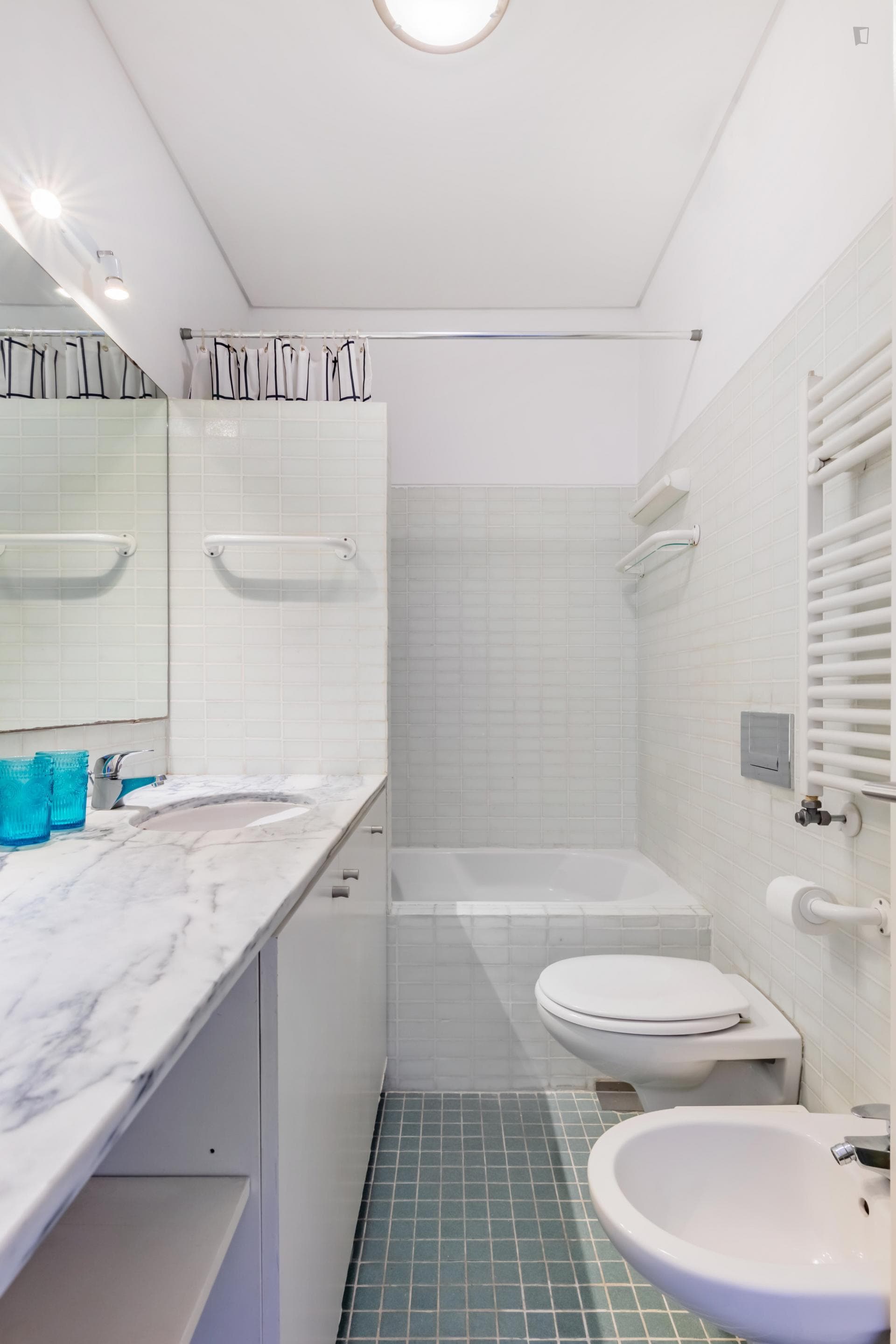 Bright 2-bedroom apartment near Baixa-Chiado metro station photo 1