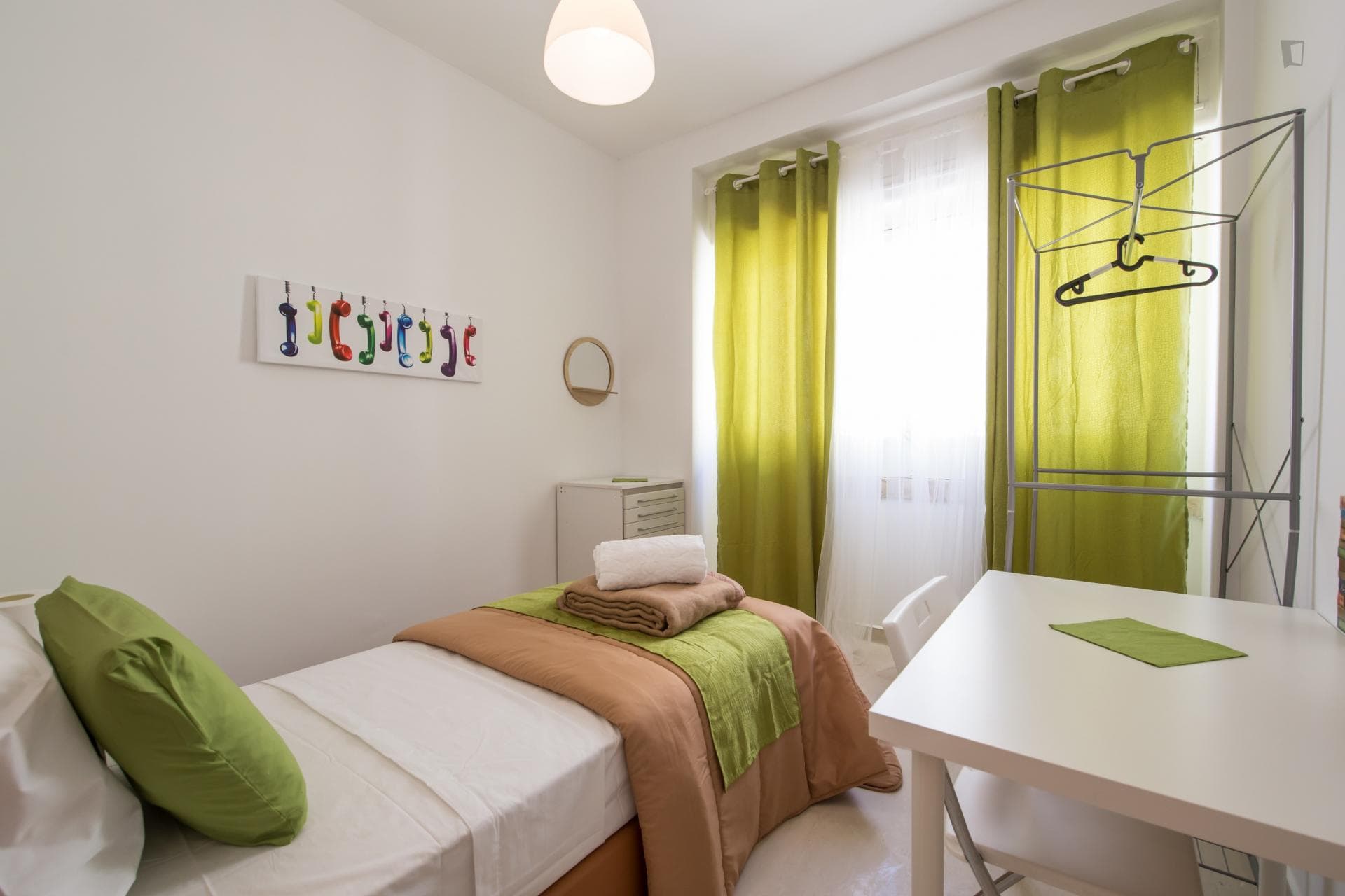 Comfortable and bright room near Instituto Superior Técnico photo 1