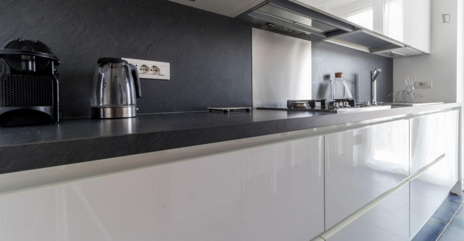 Delightful 2-bedroom flat near the Romolo metro photo 1