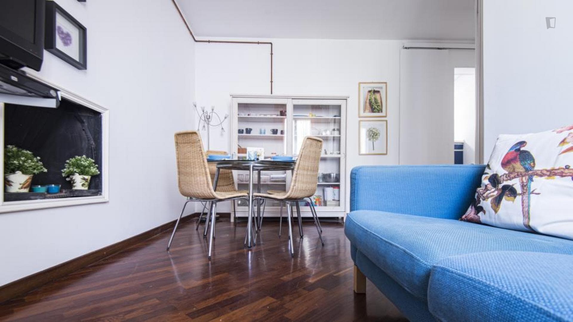 Very cool double bedroom in Navigli photo 1