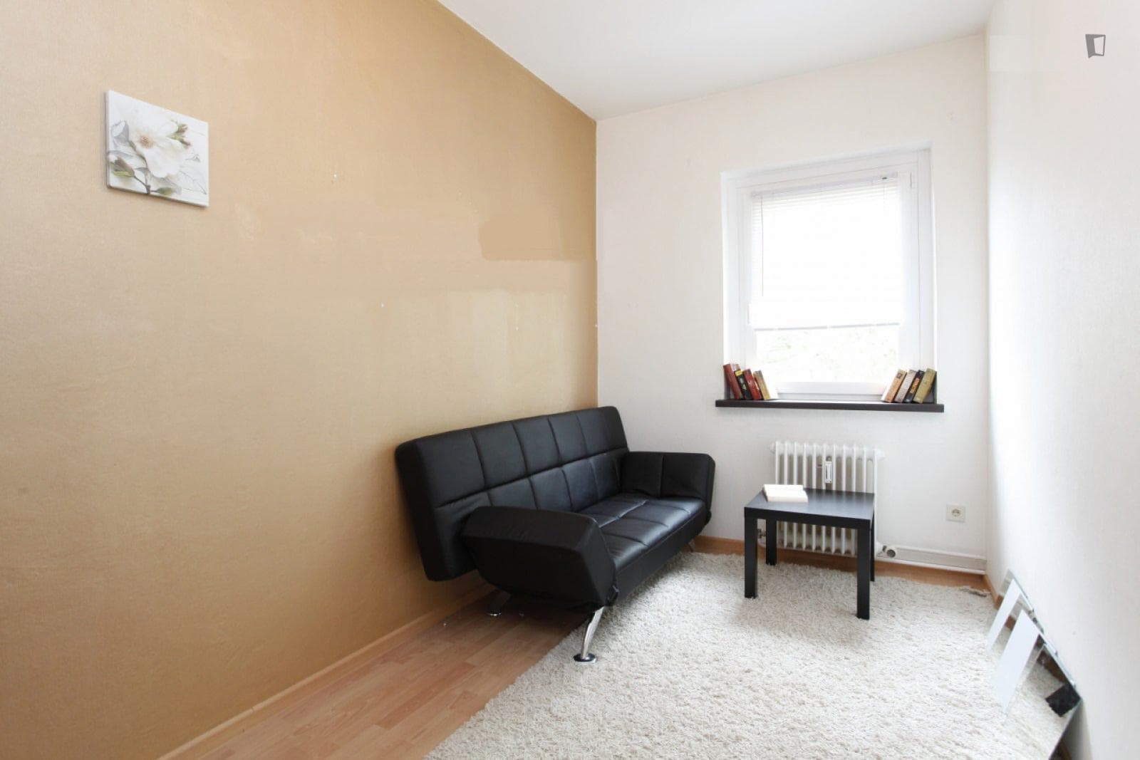 Nice single bedroom in a 4-bedroom flat, in proximity to the German University in Cairo - Berlin Campus photo 1