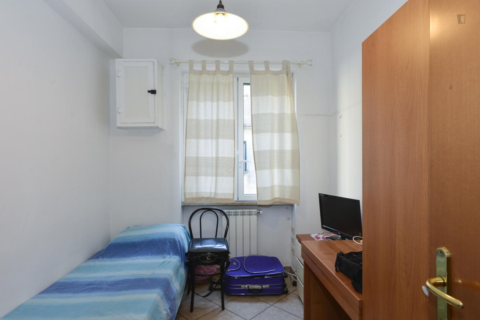 Comfy single bedroom not far from Sapienza Università di Roma photo 1