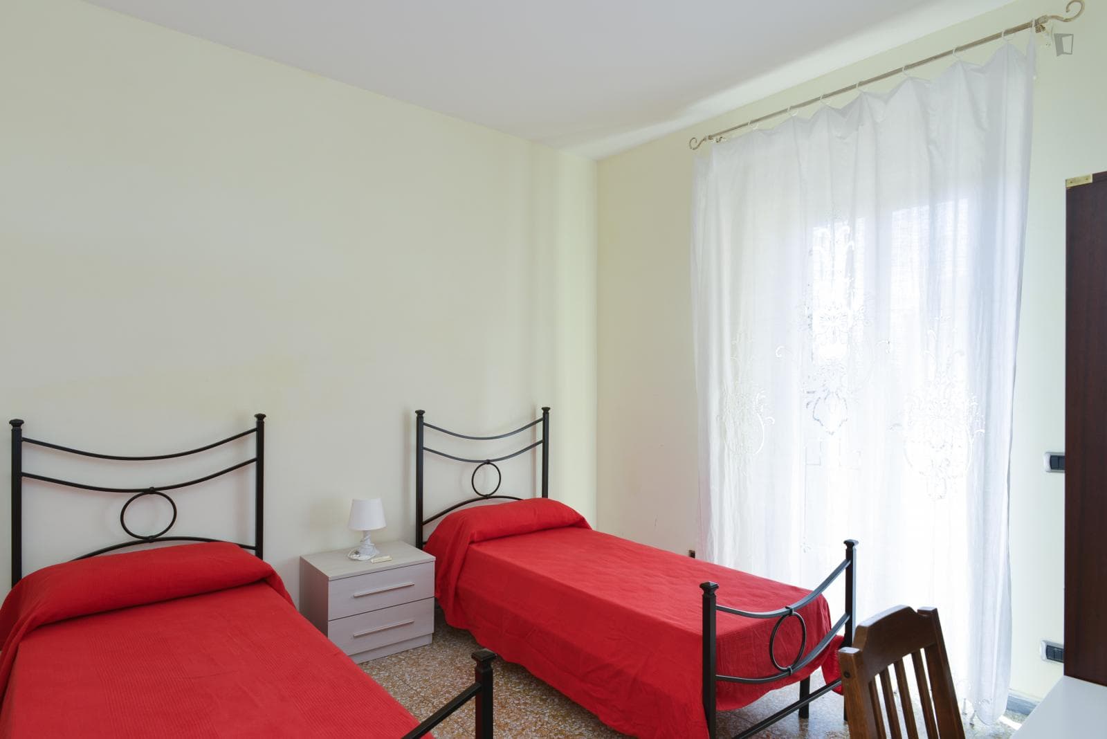Cool looking twin bedroom close to Università degli Studi di Roma Tor Vergata - Facoltà di Scienze Matematiche, Fisiche e Naturali photo 1
