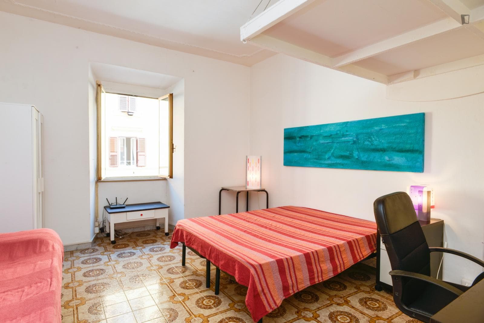 Nice twin bedroom in the heart of San Lorenzo neighbourhood photo 1