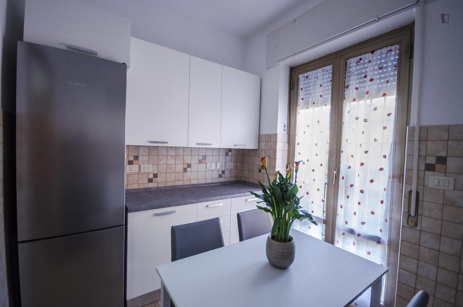Twin bedroom in a 3-bedroom apartment near Rebibbia metro station photo 1