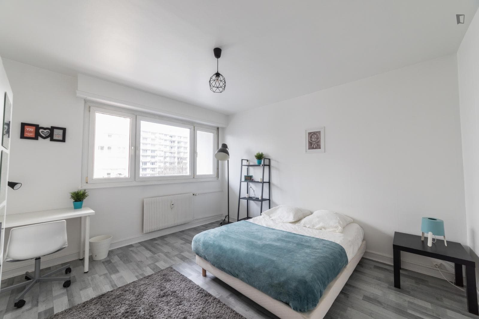 Large bright room - 16m² - ST22 photo 1