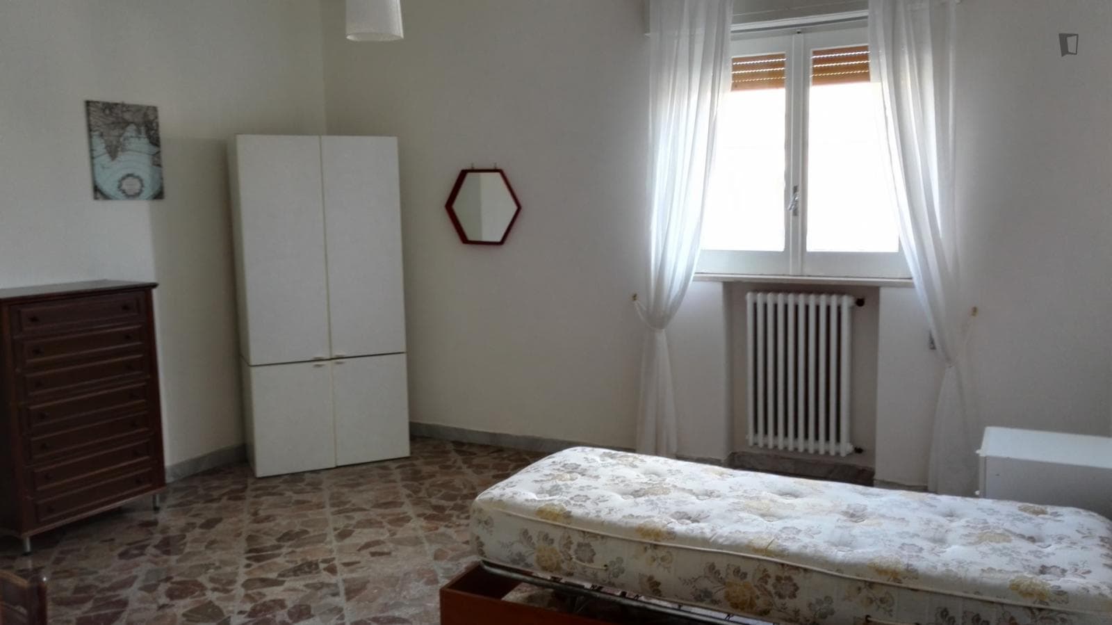 Nice single bedroom in Carbonara di Bari photo 1