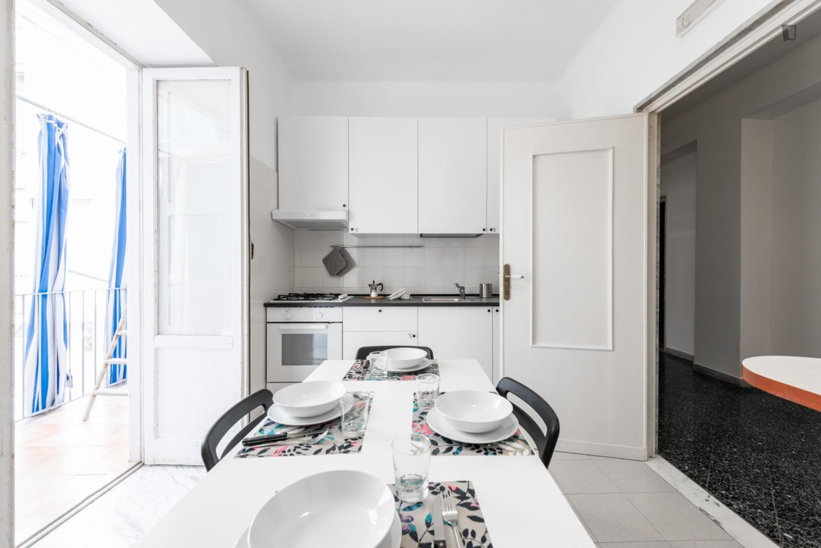 Chic double bedroom near Bari Sud Est train station photo 1