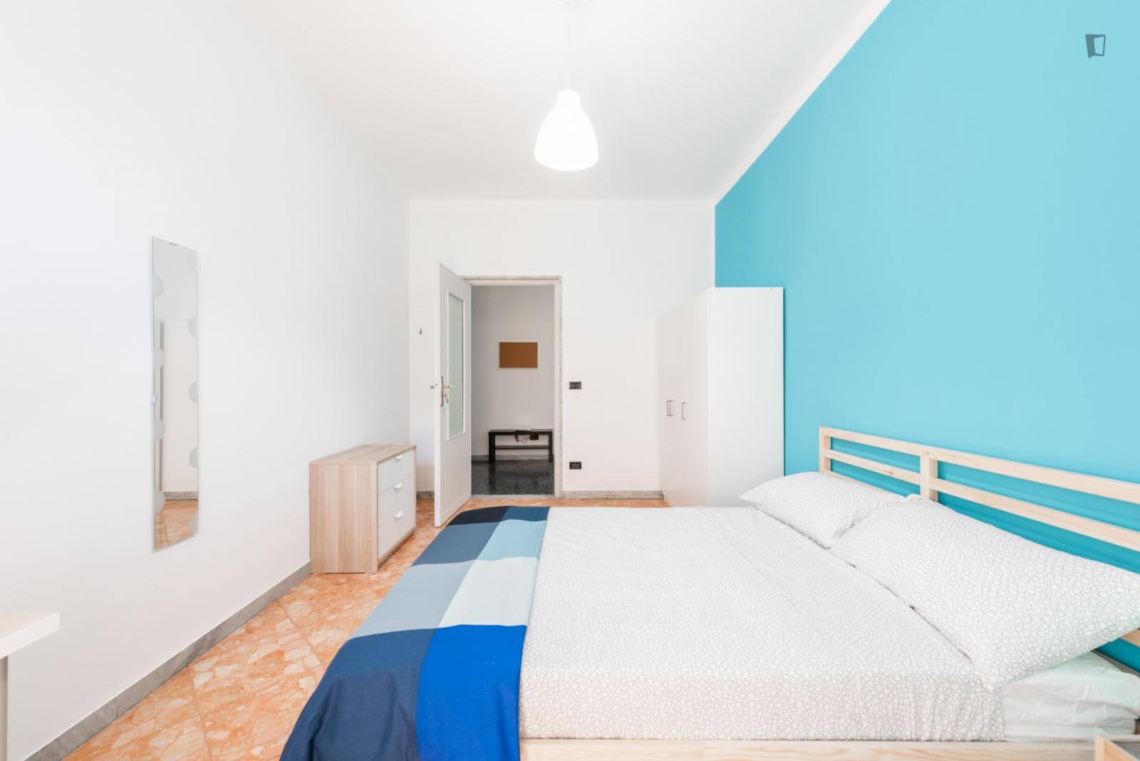 Fantastic double bedroom near Bari Sud Est train station photo 1