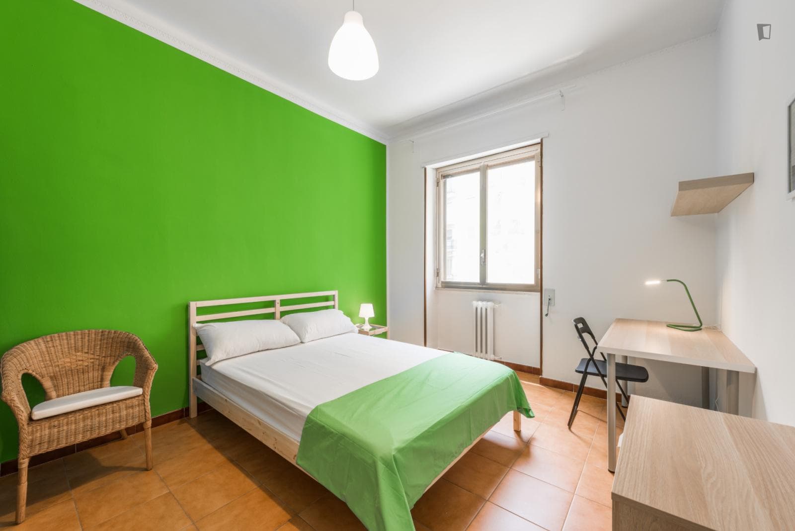 Cozy double bedroom in a 4-bedroom flat near Policlinico di Bari photo 1