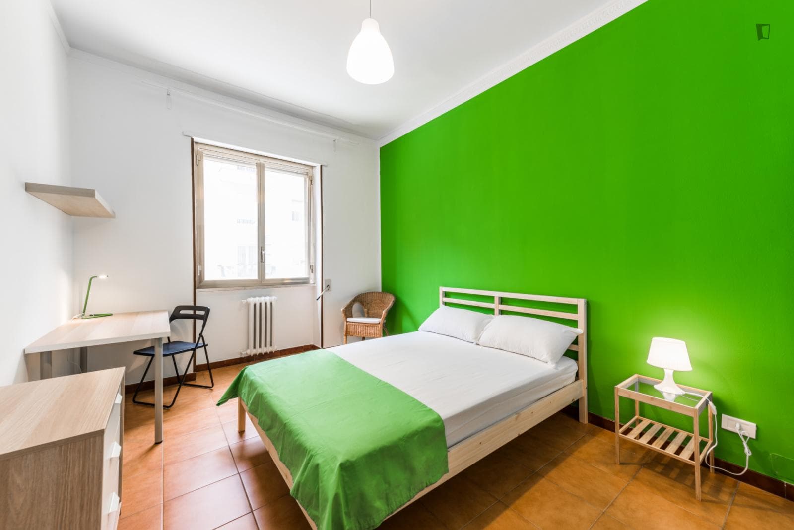 Comfy double bedroom in a 4-bedroom flat near Policlinico di Bari photo 1