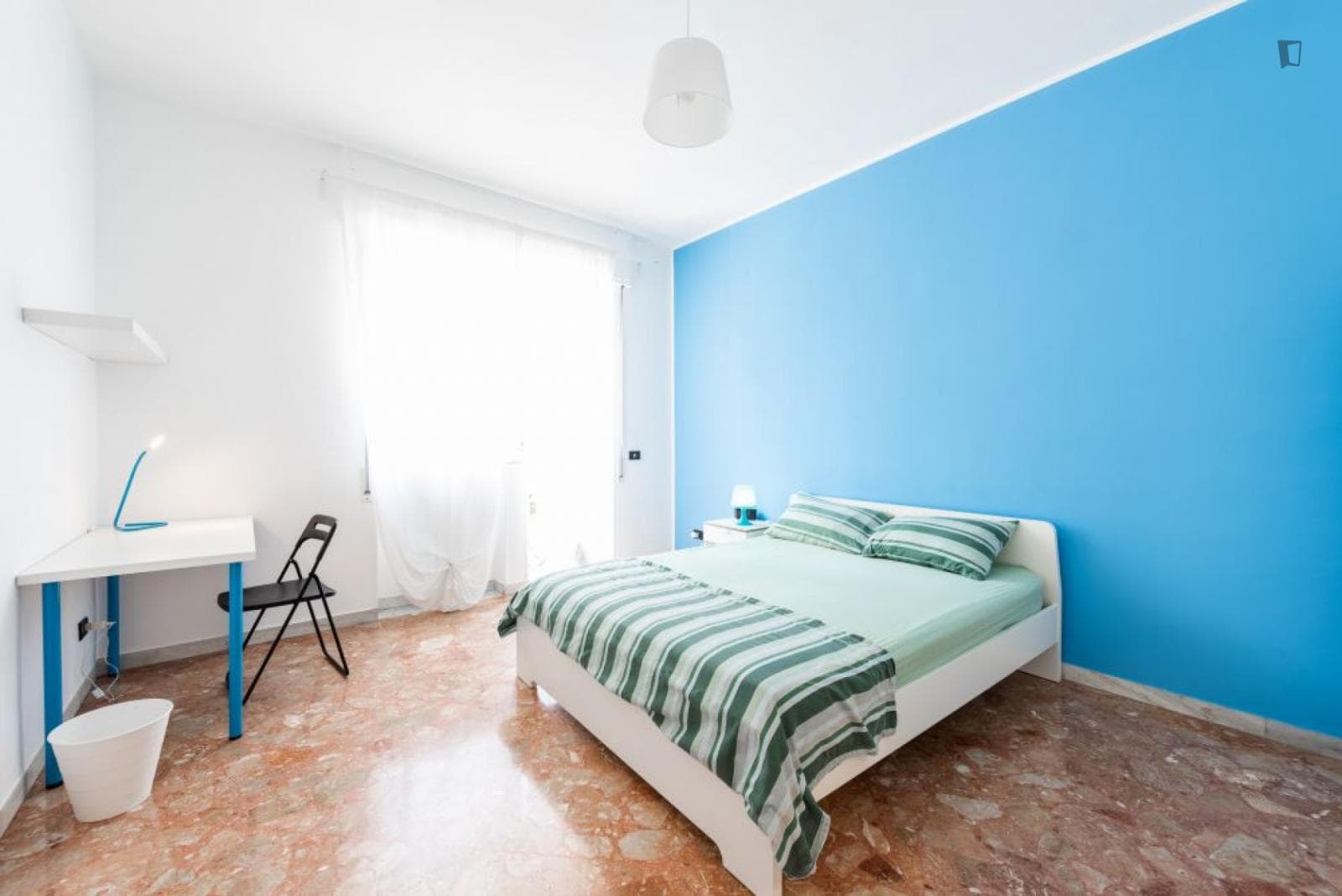 Appealing double bedroom in a student flat, near Politecnico di Bari photo 1