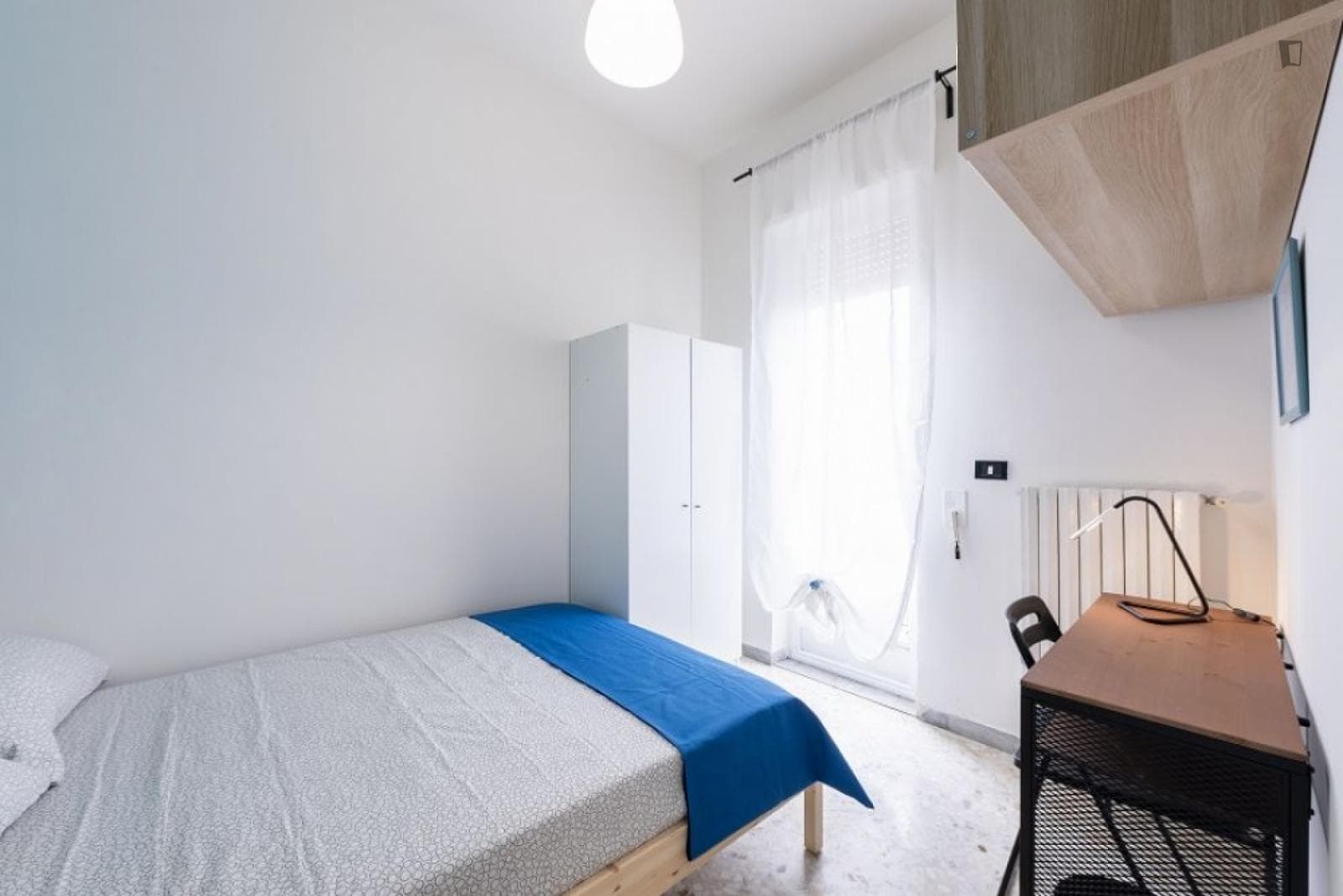 Bright double bedroom near Quintino Sella train station photo 1