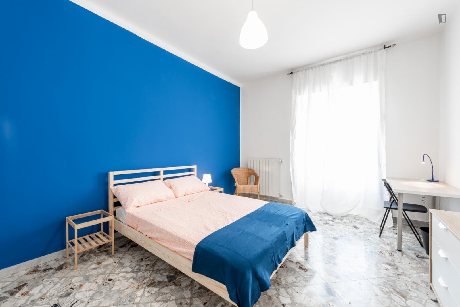 Incredible double bedroom near Bari Sud Est train station photo 1