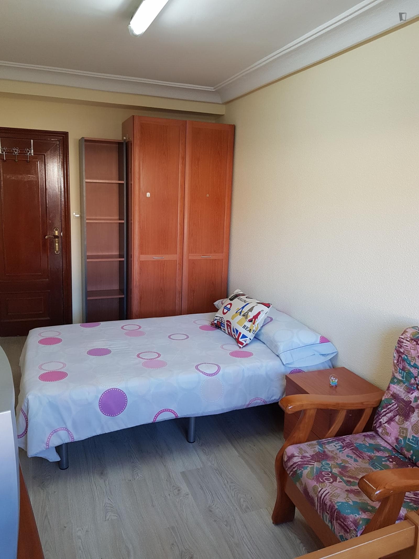 Appealing single bedroom close to the Downtown photo 1