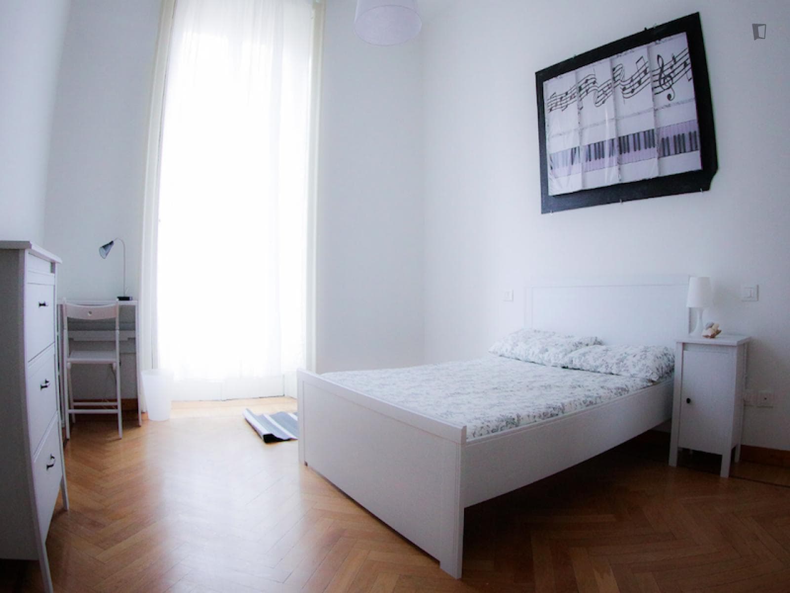 Alluring double bedroom close to P.ta Venezia metro station photo 1