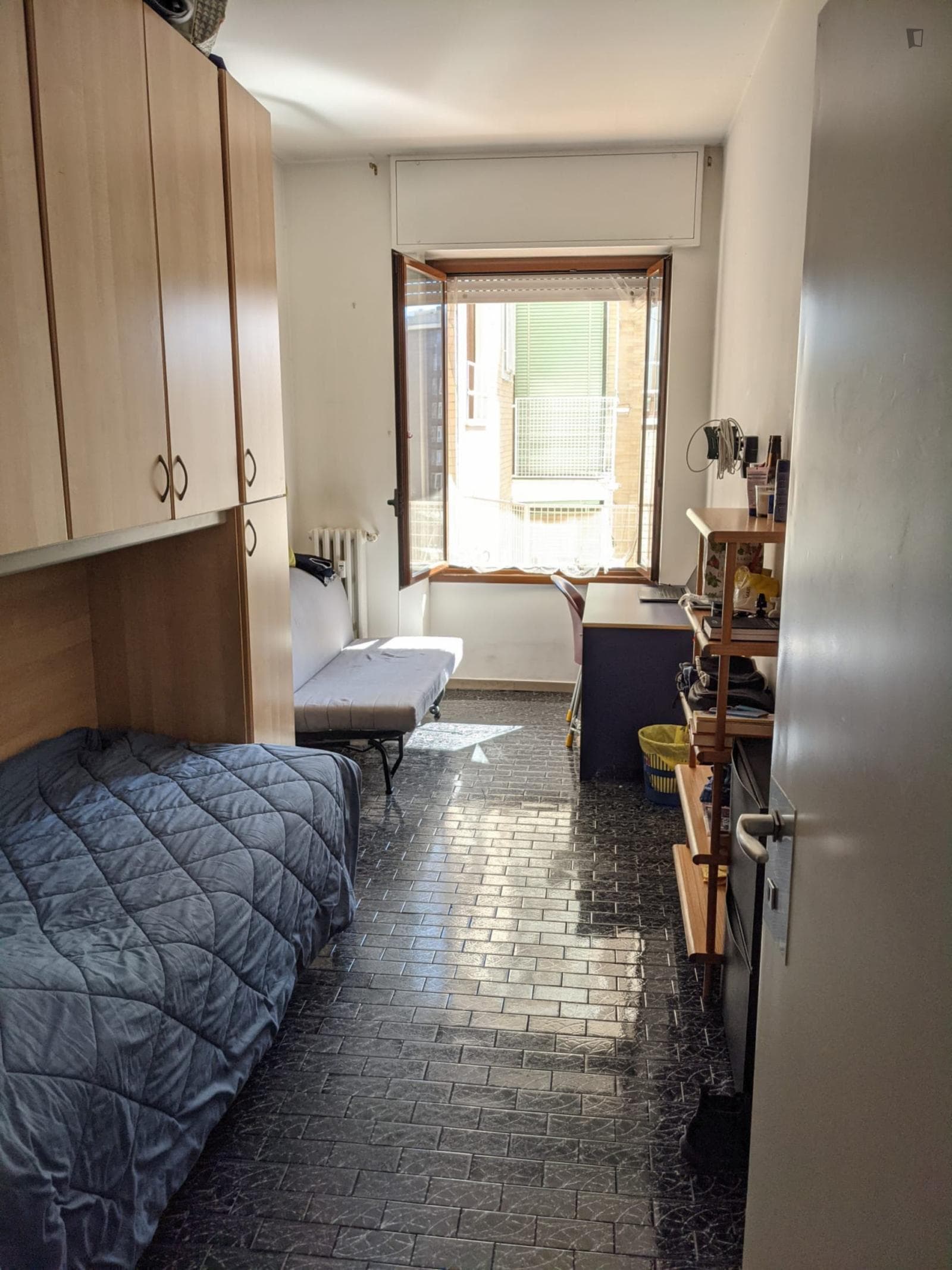 Spacious single bedroom in a homely flat, near the S. Agostino metro photo 1
