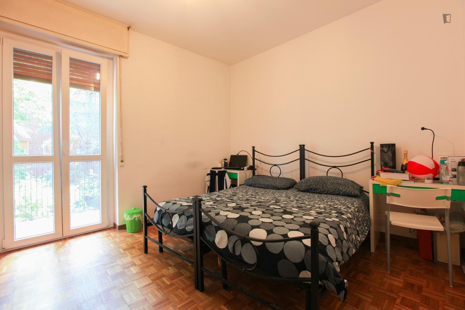Bright and roomy double bedroom near Turro metro station photo 1