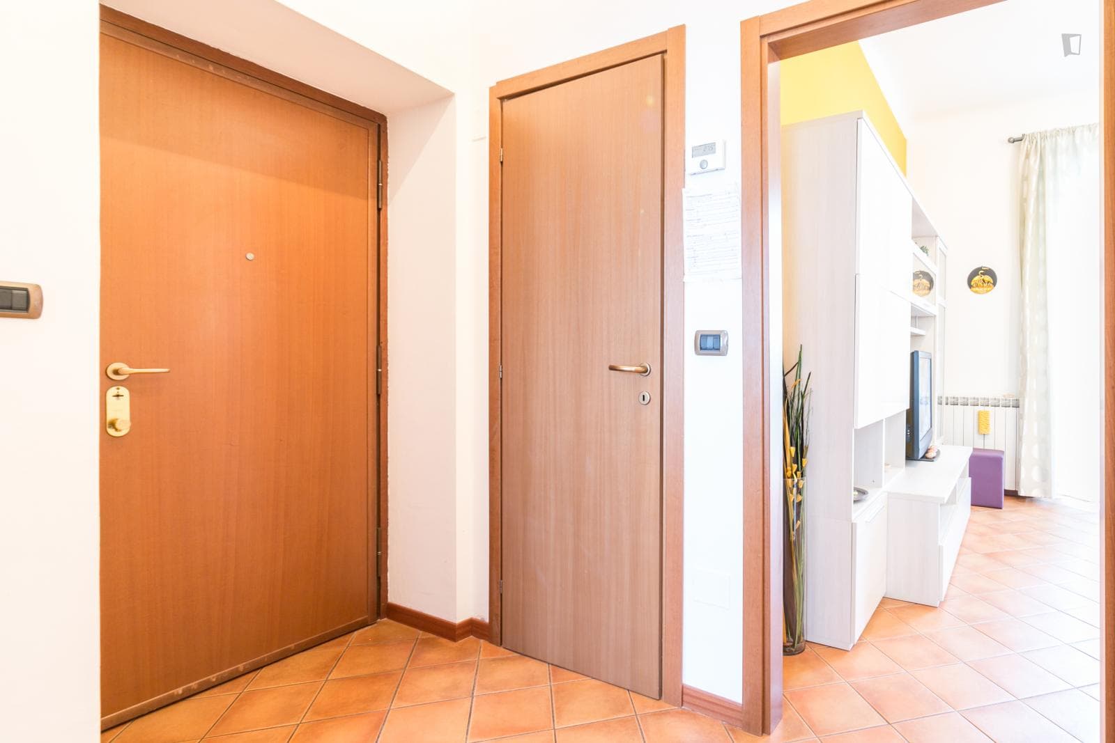 Lovely 2-bedroom apartment, located between Maciachini and Dergano metro stations photo 1