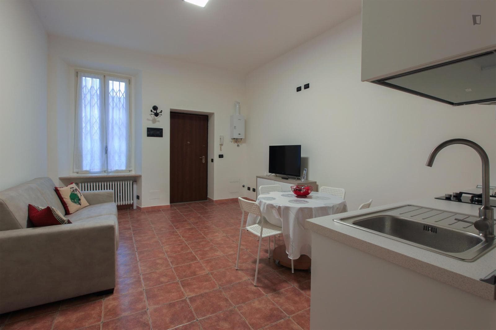 Really appealing 1-bedroom apartment in Bicocca photo 1