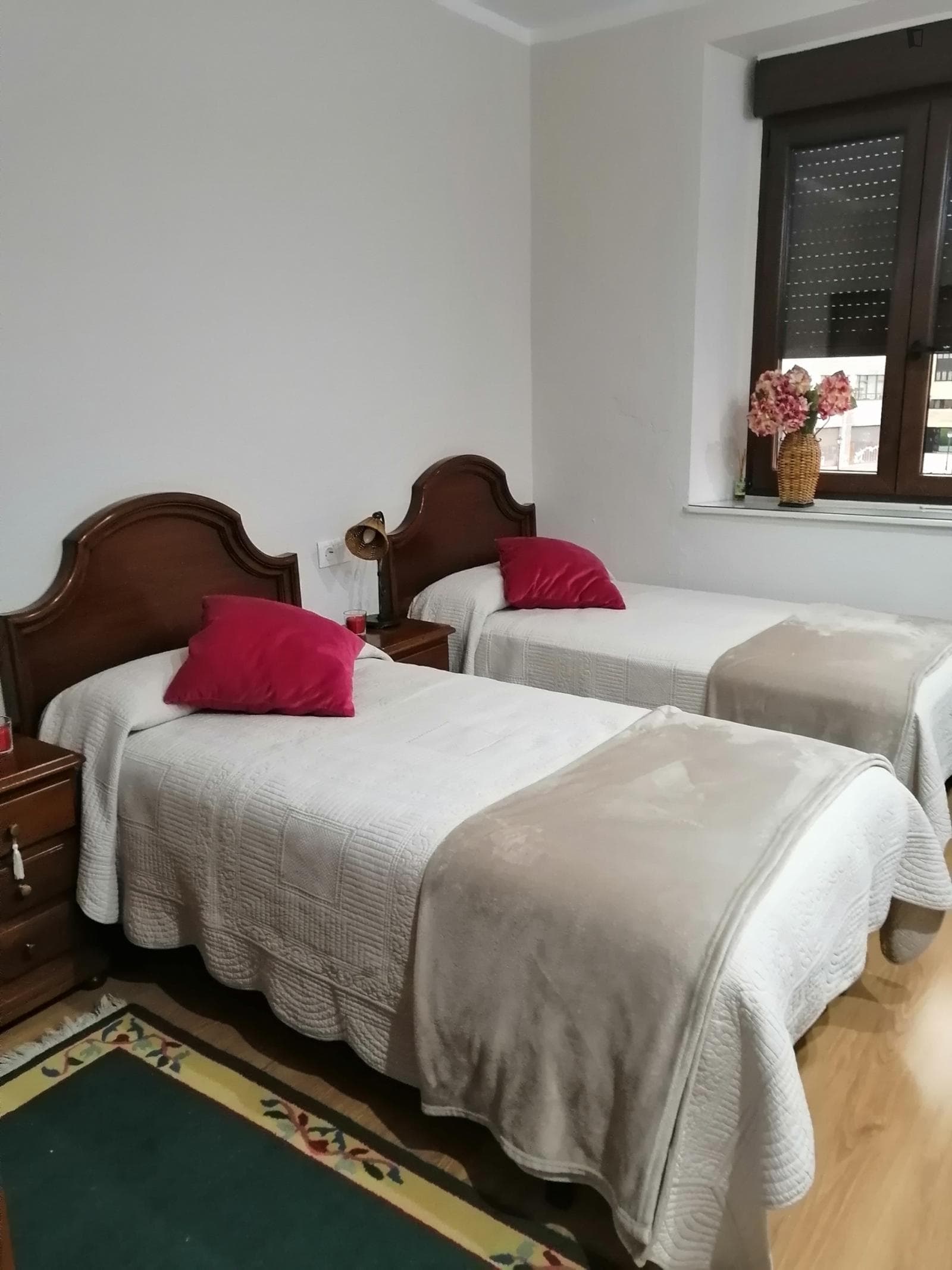 bedroom next to Oviedo Estación Uría photo 1