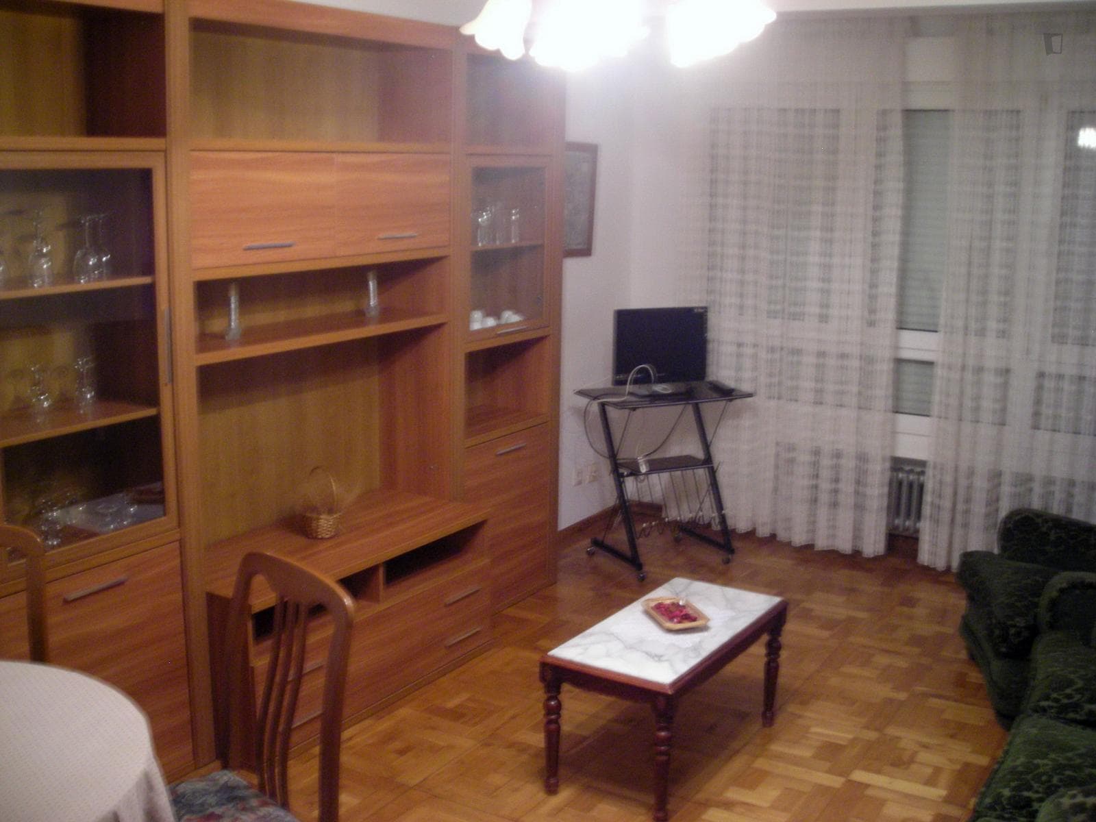 Charismatic 4-bedroom flat near the Llamaquique campus of the Universidad de Oviedo photo 1