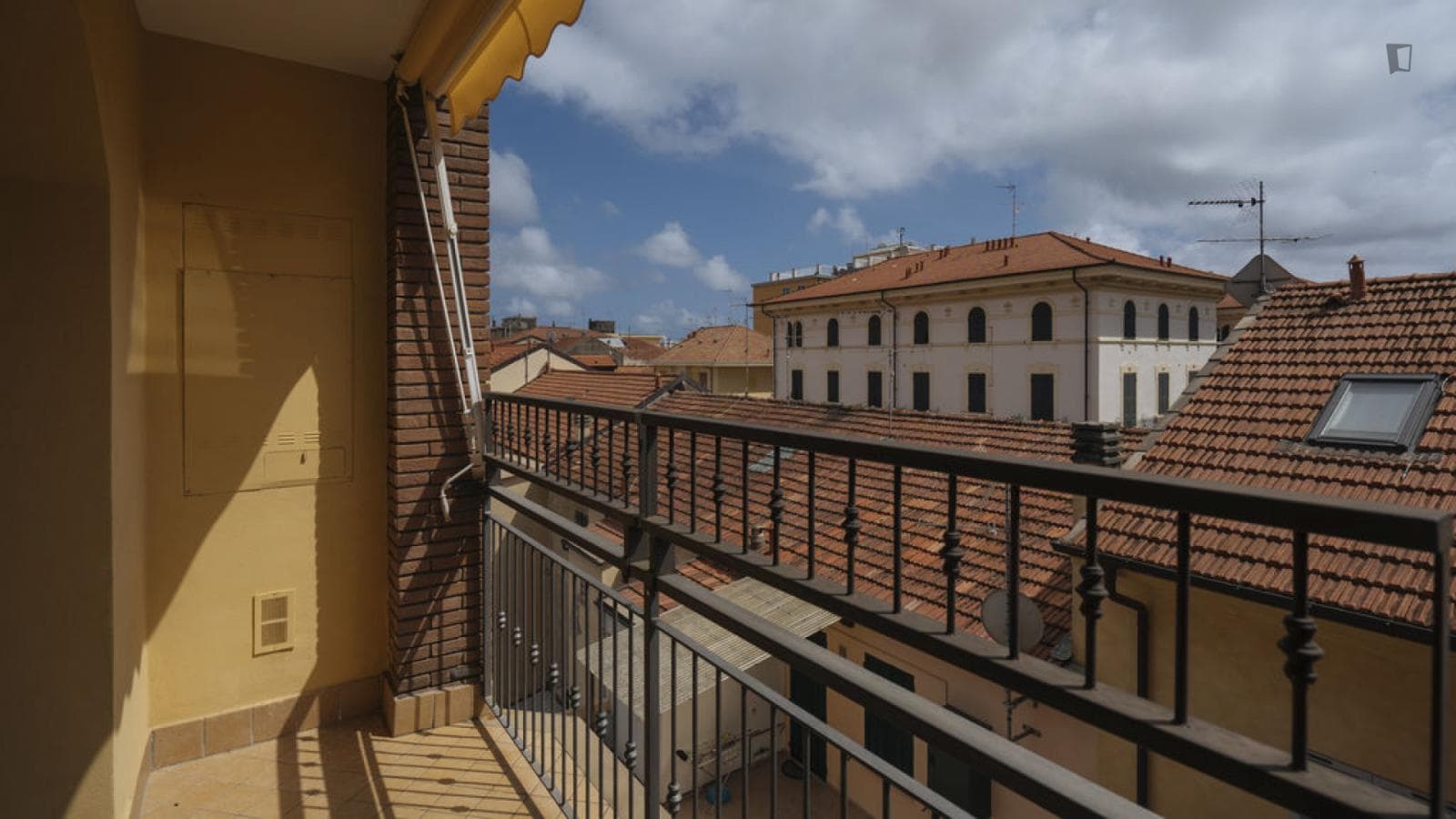 Property photo thumbnail