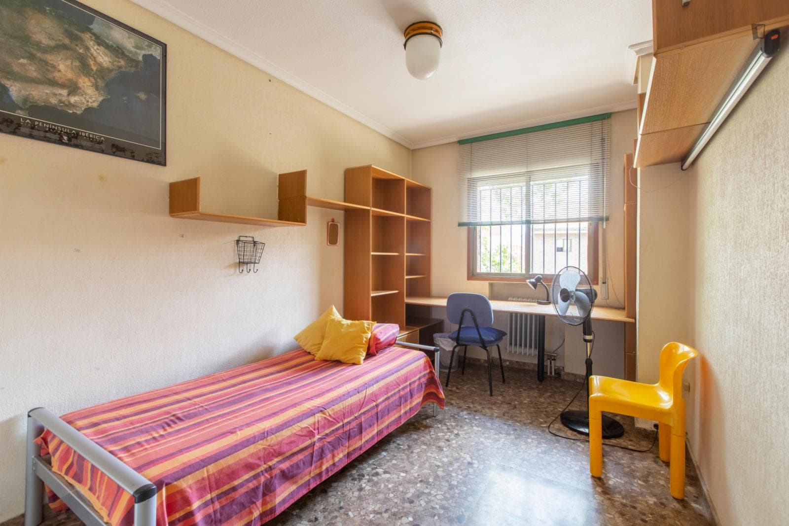 Big and super-shinny room in Murcia Town center, next to the University photo 1