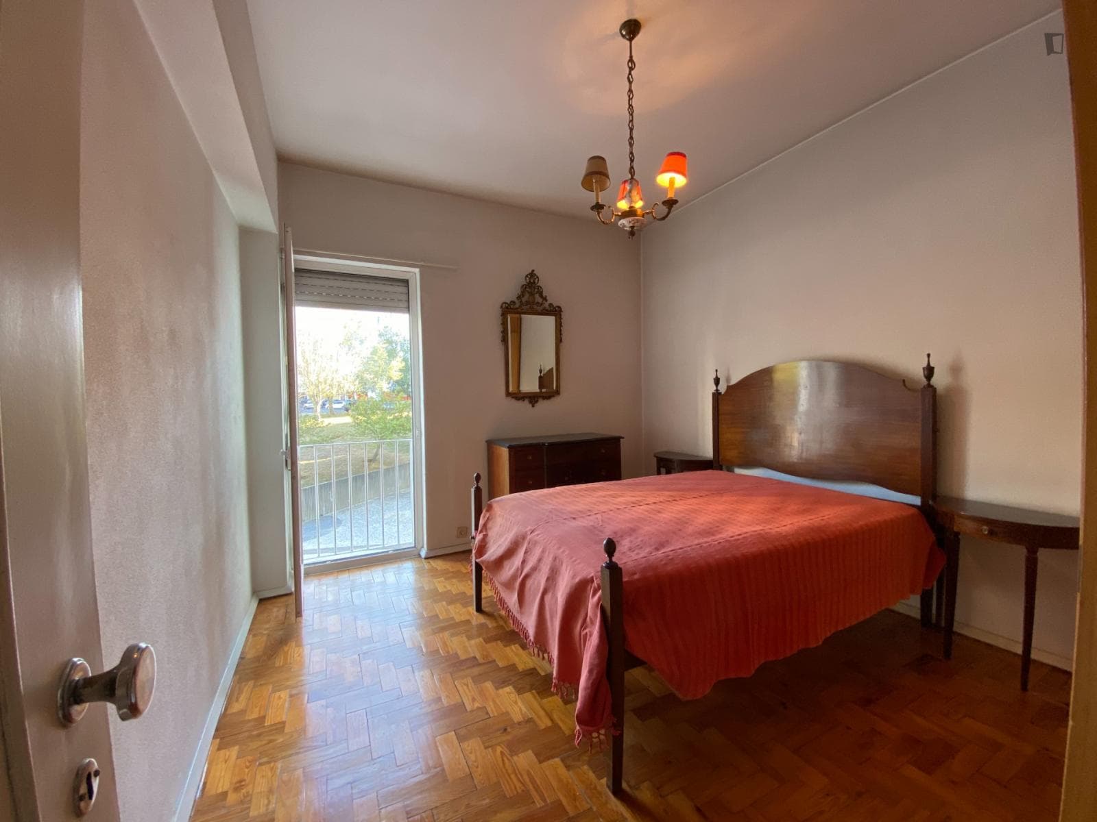 4-Bedroom apartment near Jardim Maria de Lourdes Sá Teixeira photo 1