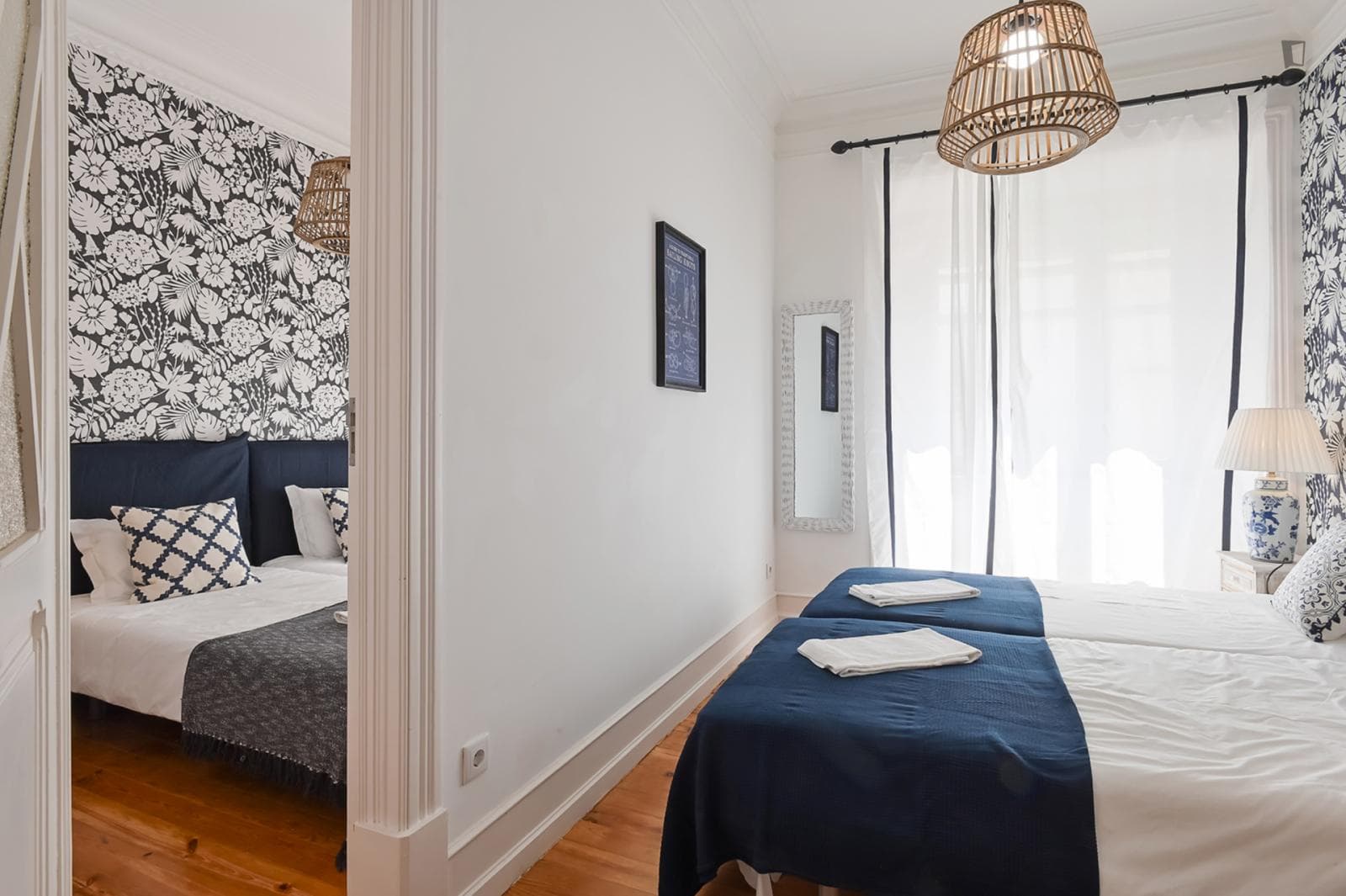 Alluring 5-bedroom apartment near Anjos metro station photo 1