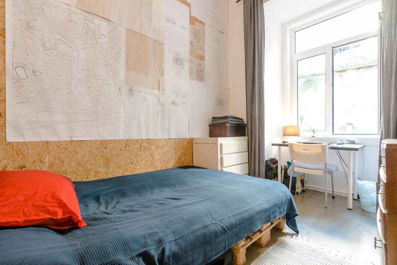 Agreeable single bedroom in a large apartment, near downtown photo 1