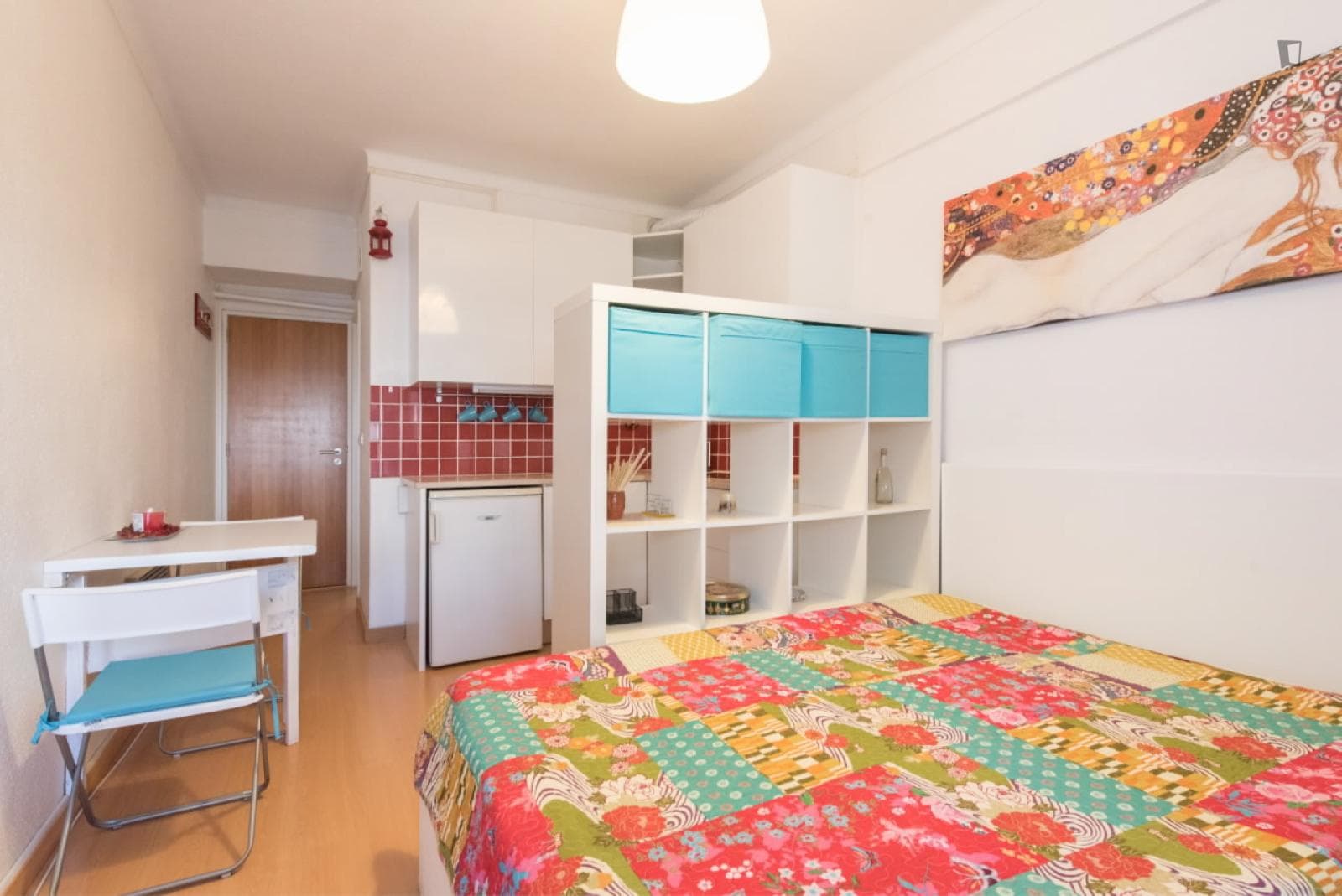 Bright studio in residential Alfragide photo 1
