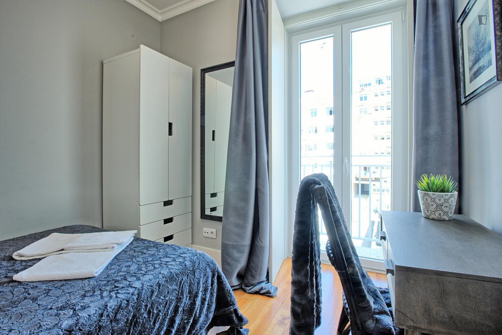 Property photo thumbnail