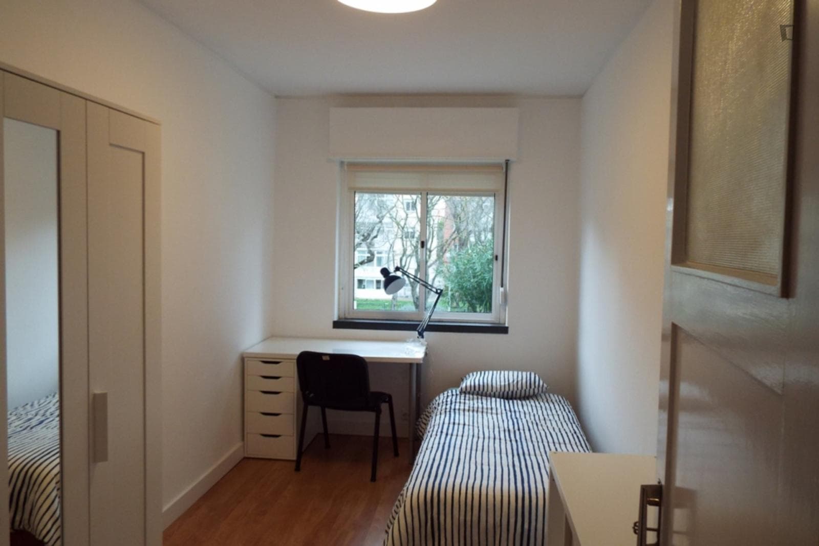 Single bedroom in a student flat, near NOVA SBE photo 1