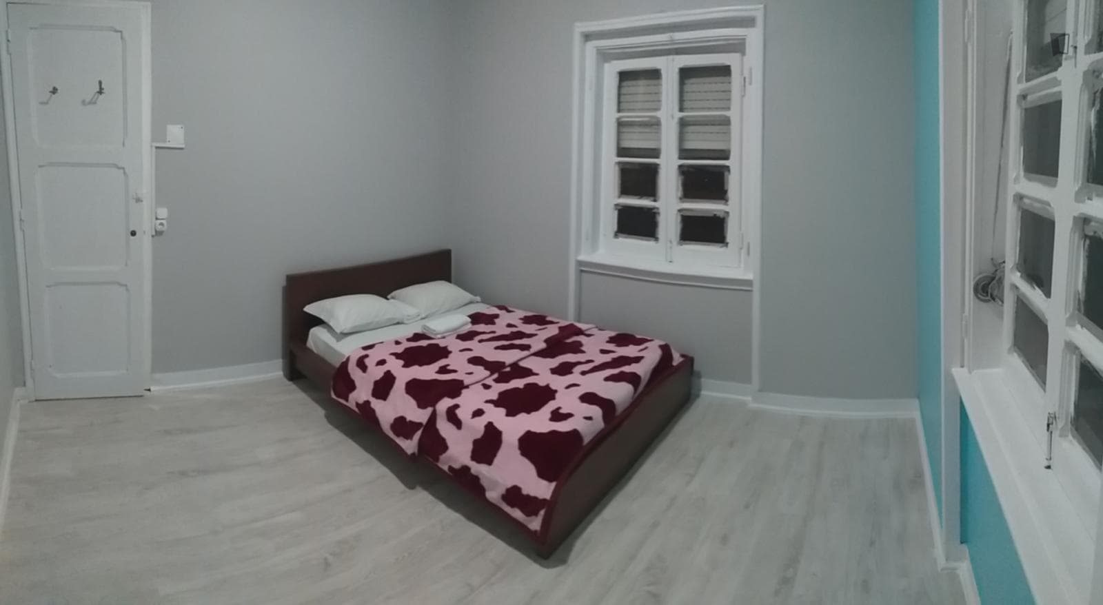 Large double bedroom close to FCTUNL photo 1