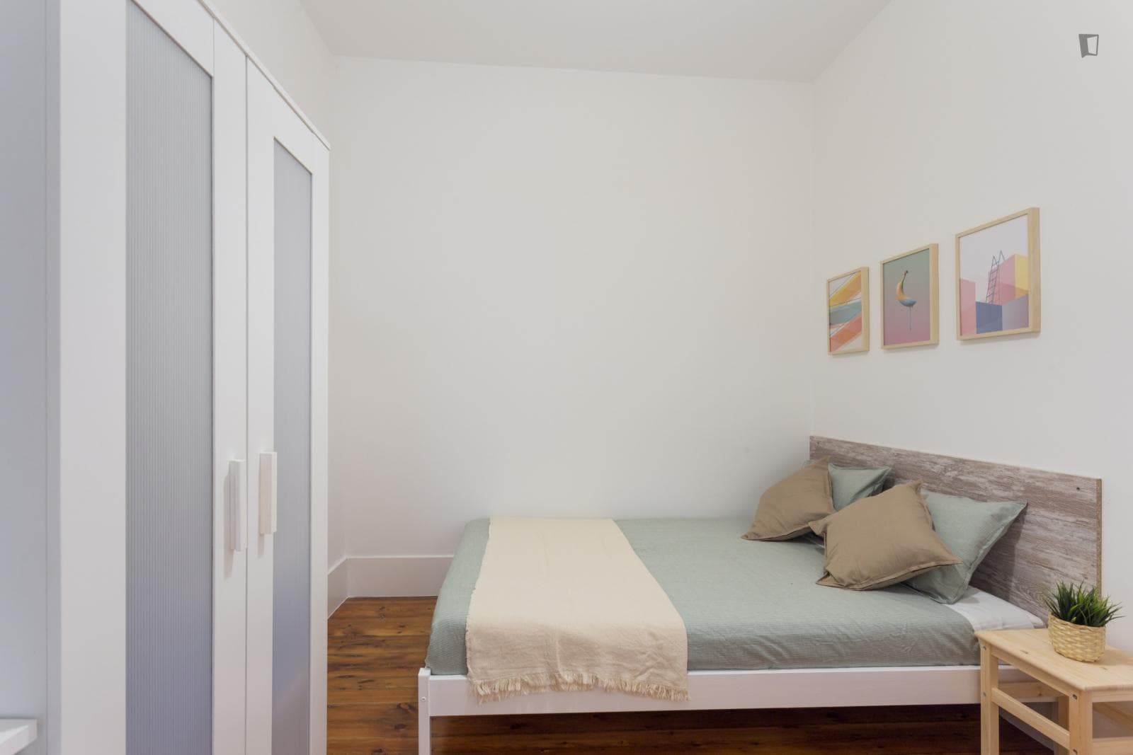Inviting Double Bedroom in Santos photo 1