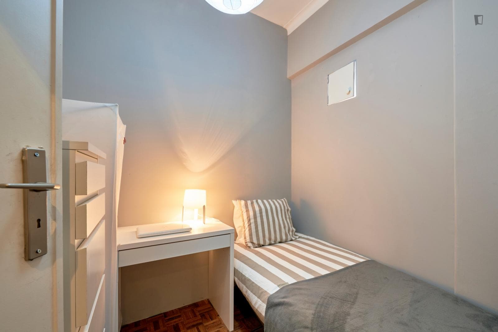 Cute single bedroom near Jardim da Estrada dos Arneiros photo 1
