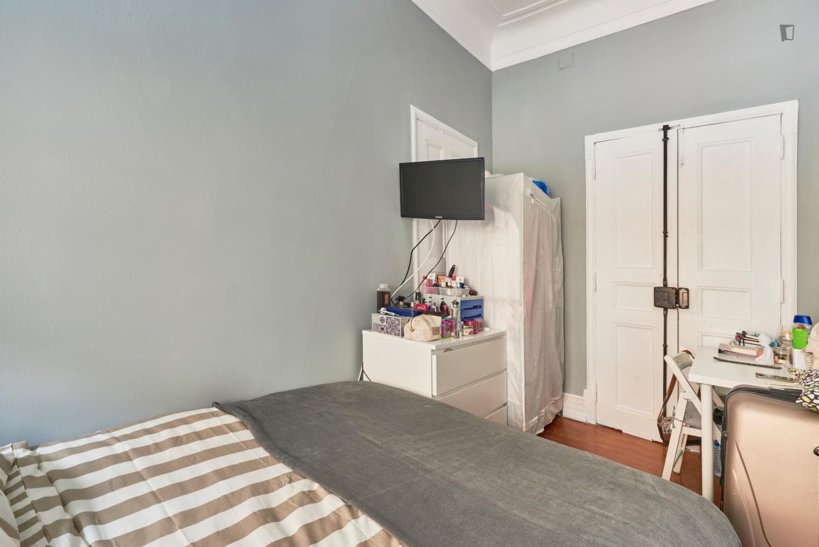 Property photo thumbnail