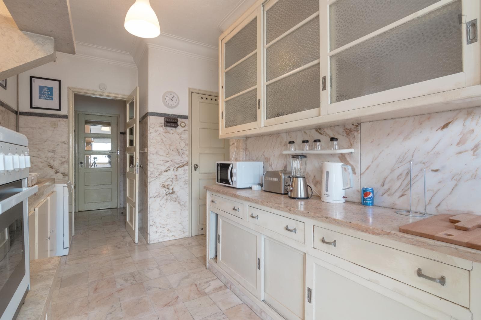 Charming double bedroom, in a 6-bedroom apartment, in Saldanha photo 1