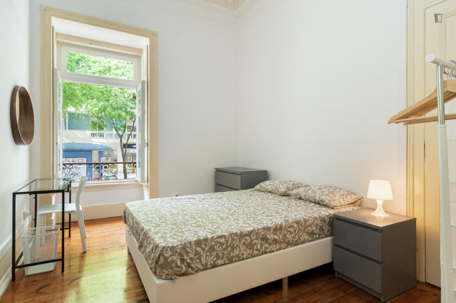 Welcoming double bedroom in a student flat, in Saldanha photo 1