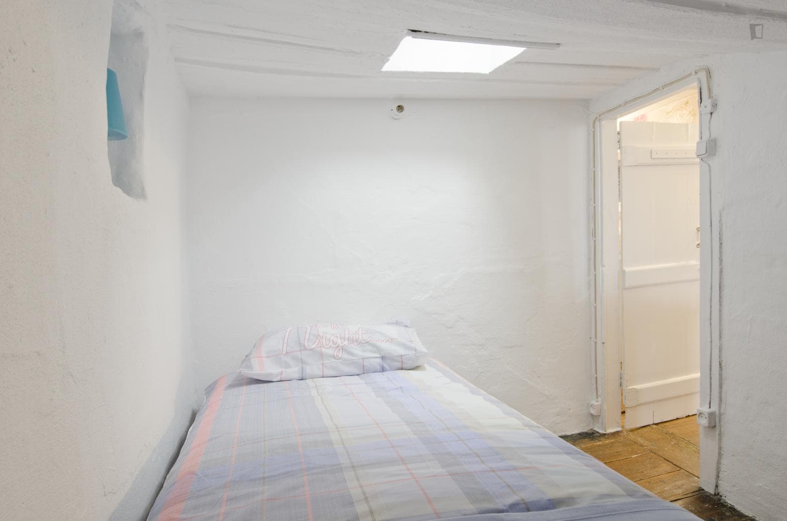 Good-looking 2-bedroom apartment close to iconic Chiado photo 1